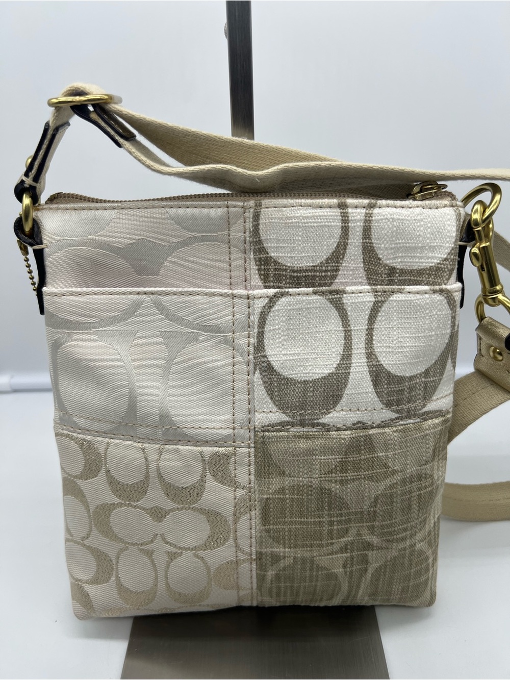 COACH Y2K Signature Patchwork Khaki Gold Jacquard Canvas Swingpack Crossbody Bag - Picture 6 of 14